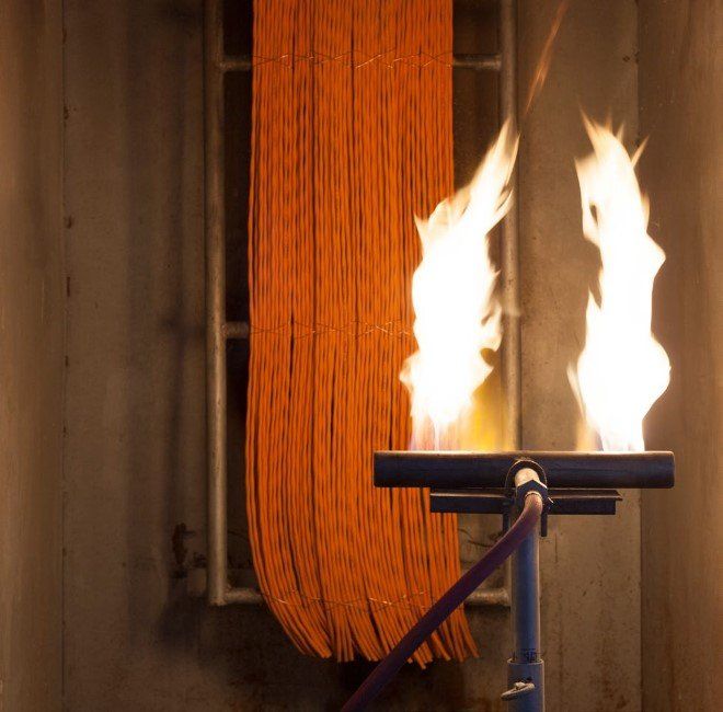 Manual fire extinguishing equipment